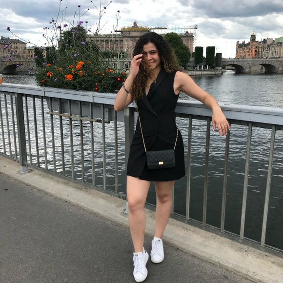 Hello Posh Friends! ✨ - Picture 1 of 2